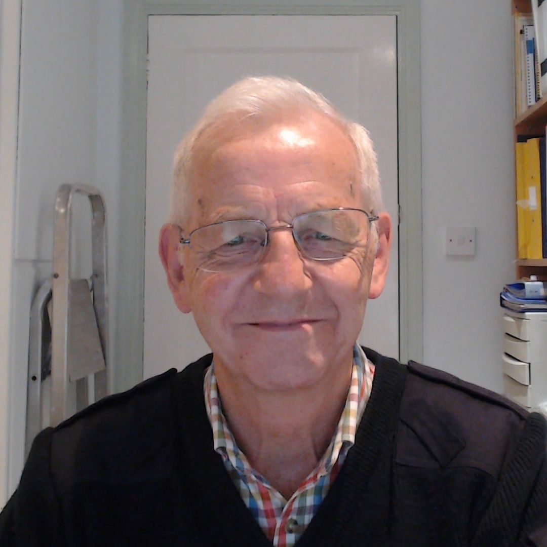 ImgAS20241111v2 Andy in home office (1) (1) ImgAS20241111v2 Andy in home office (1) (1)